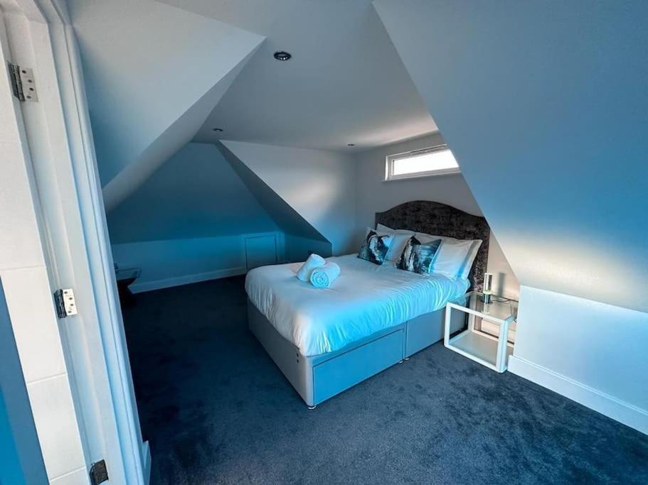 Northbourne House Villa เฟิร์นดาวน์ ภายนอก รูปภาพ